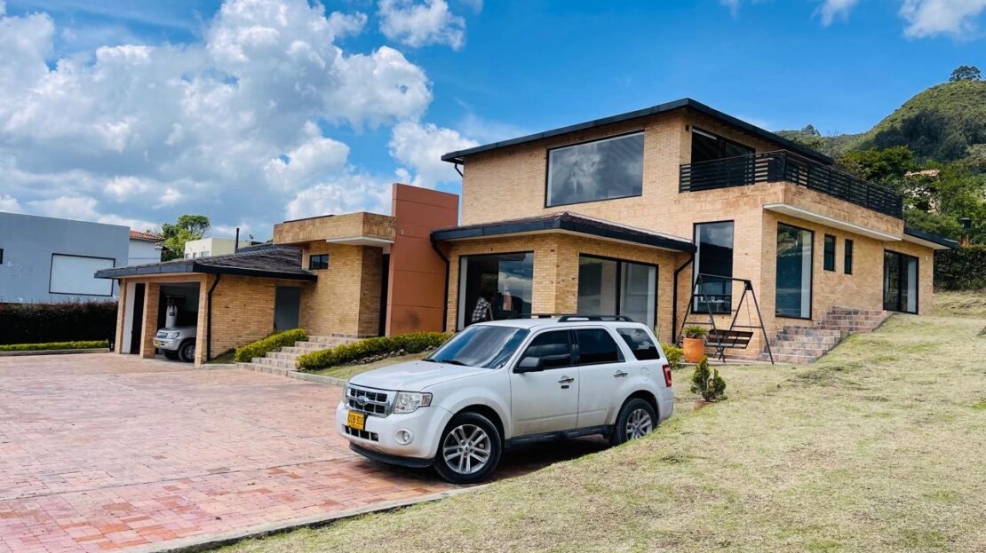 WhatsApp Image 2024 10 09 at 12.18.05