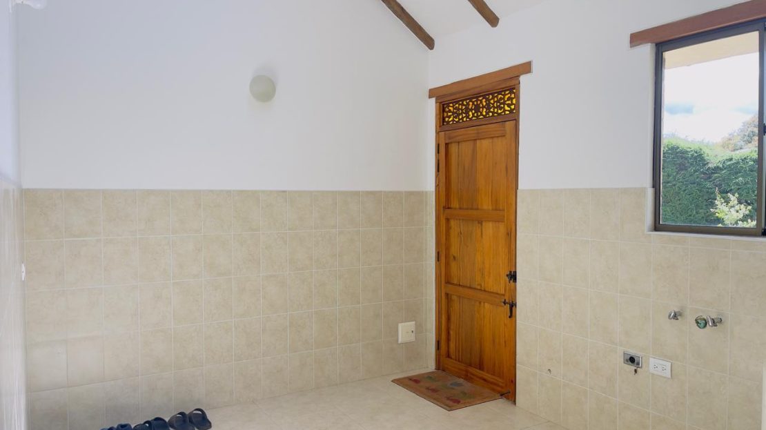 WhatsApp Image 2025 08 22 at 12.29.00 4