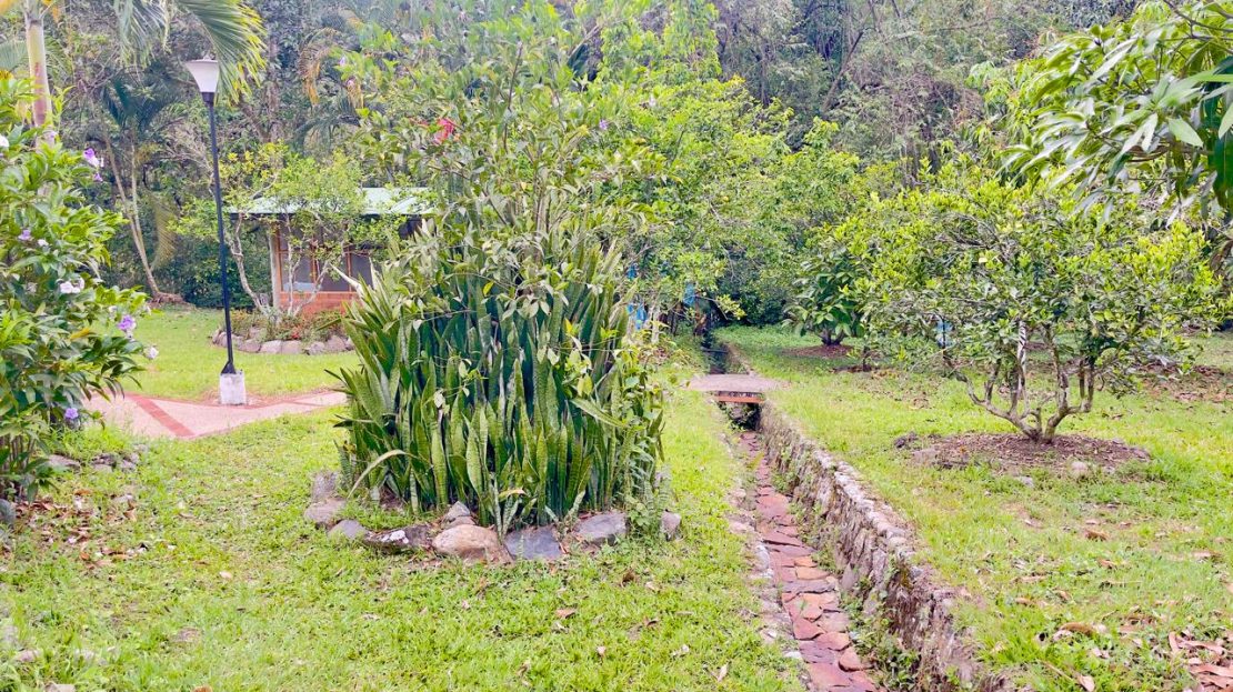 WhatsApp Image 2025 10 17 at 09.57.05 16 1